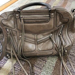 Super cute Rebecca Minkoff hangbad